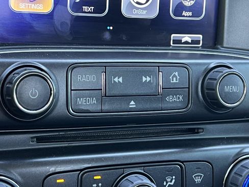 Used 2017 GMC Sierra 1500 SLE w/ SLE Value Package AWD/4WD image 29