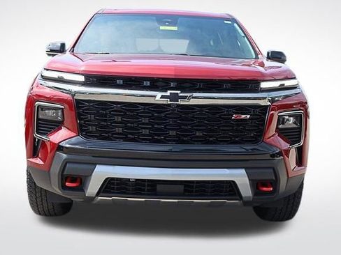 Used 2024 Chevrolet Traverse Z71 image 6