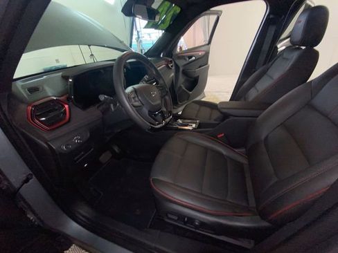 Used 2024 Chevrolet TrailBlazer RS AWD/4WD image 27