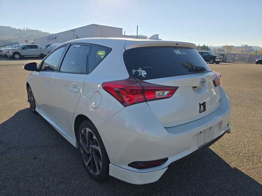 Used 2016 Scion iM FWD image 9