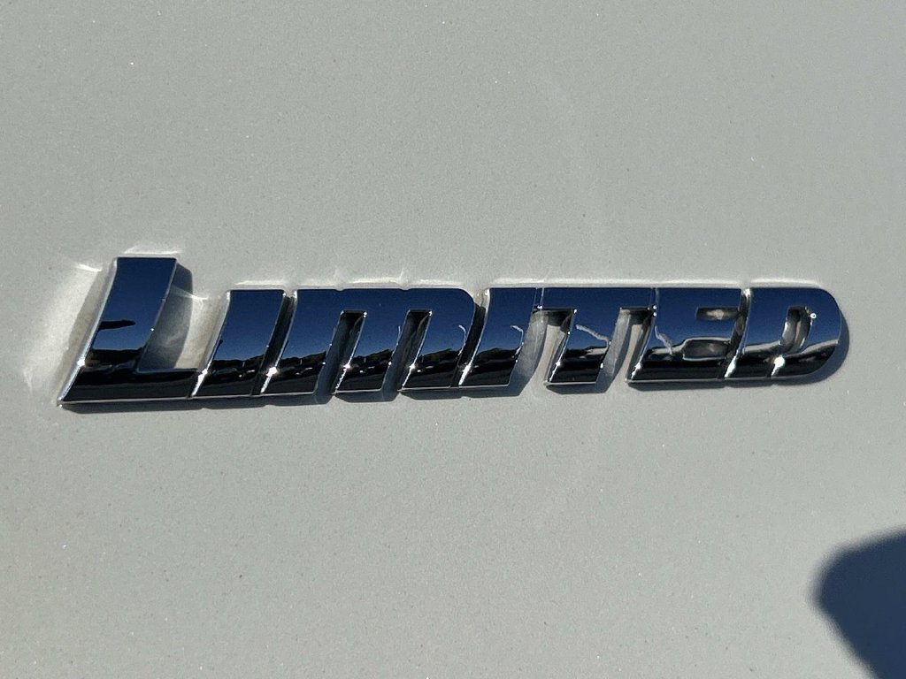 Used 2023 Toyota 4Runner Limited RWD image 10