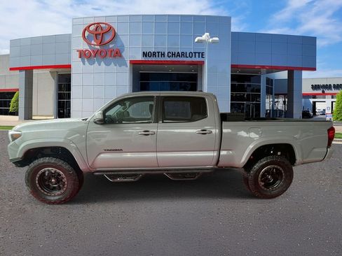 Used 2020 Toyota Tacoma SR5 image 5
