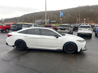 Used 2021 Toyota Avalon TRD video 3