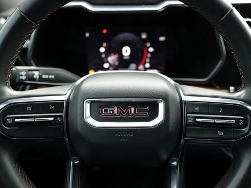 Used 2023 GMC Canyon AT4 image 11