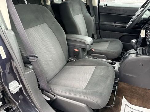 Used 2014 Jeep Patriot Latitude AWD/4WD image 23