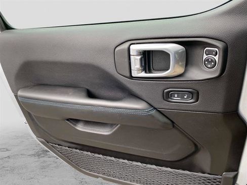 Used 2024 Jeep Wrangler High Altitude image 25