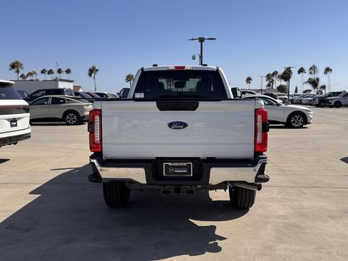 New 2025 Ford F350 XLT w/ FX4 Off-Road Package image 11