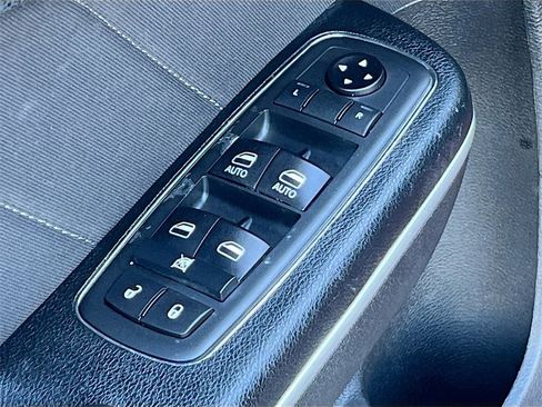 Used 2022 Dodge Charger Scat Pack image 17