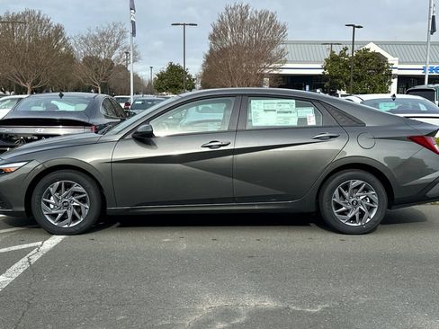 New 2026 Hyundai Elantra Blue image 7