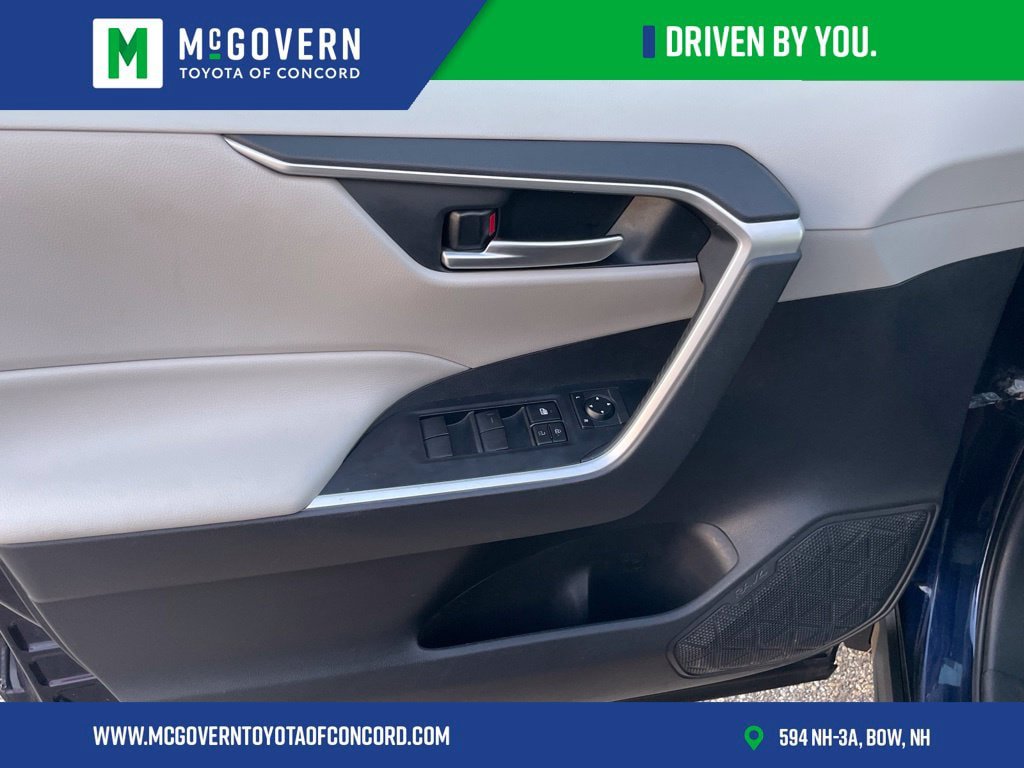 Used 2019 Toyota RAV4 XLE w/ Convenience Package AWD/4WD image 14