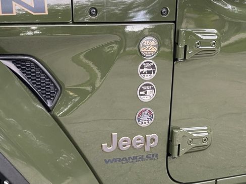 Used 2021 Jeep Wrangler Unlimited Rubicon w/ Trailer Tow Package AWD/4WD image 9