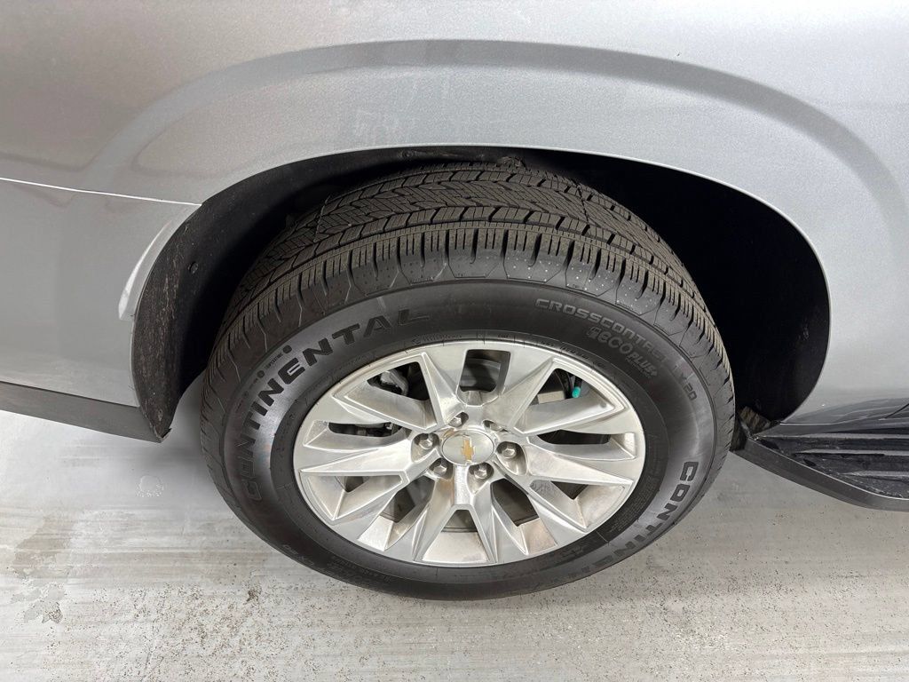 Certified 2025 Chevrolet Suburban Premier RWD image 12