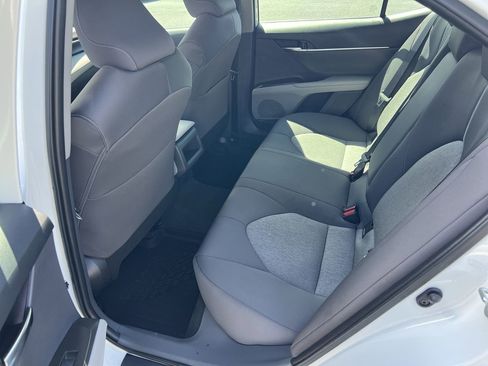 Used 2022 Toyota Camry LE FWD image 32