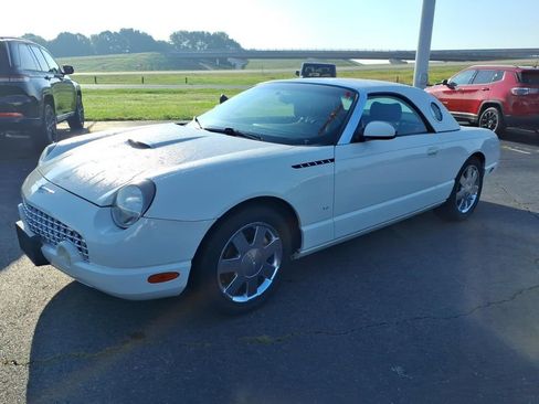 Used 2003 Ford Thunderbird RWD image 3