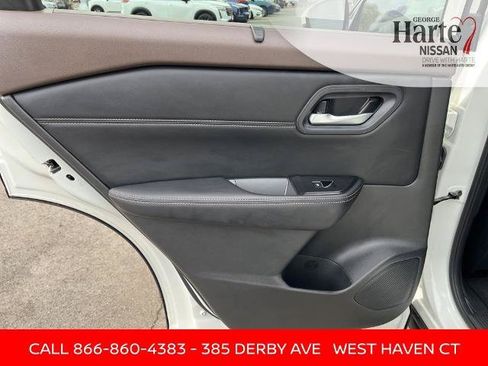Certified 2023 Nissan Rogue SL w/ SL Premium Package AWD/4WD image 19