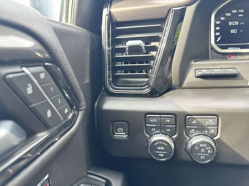 Used 2023 GMC Sierra 1500 AT4 w/ Technology Package AWD/4WD image 22