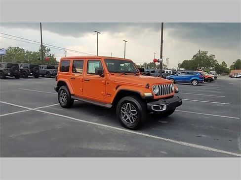 New 2025 Jeep Wrangler Sahara w/ Safety Group image 38
