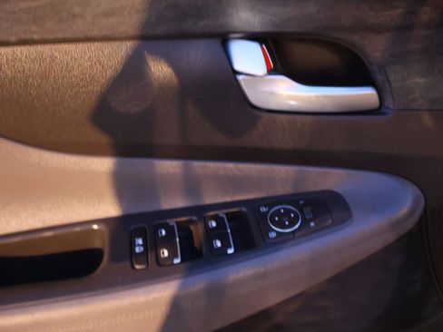 Used 2020 Hyundai Santa Fe SEL FWD image 9