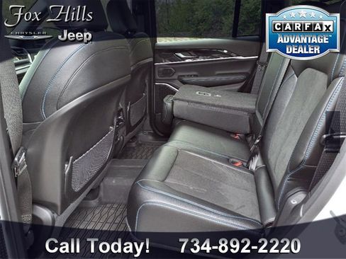 Used 2022 Jeep Grand Cherokee Trailhawk image 11
