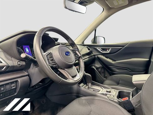 Used 2023 Subaru Forester Premium AWD/4WD image 9