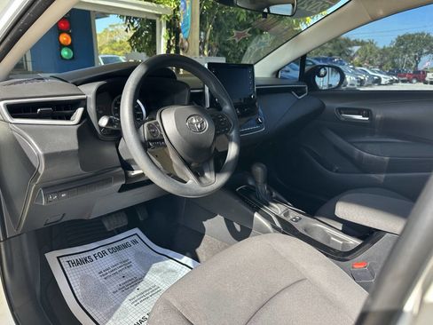 Used 2020 Toyota Corolla LE image 21