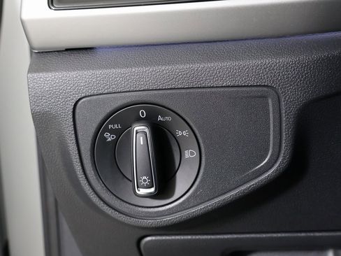 Used 2023 Volkswagen Atlas Cross Sport SEL R-Line image 28