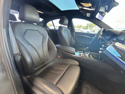 Used 2020 BMW 530i w/ Convenience Package RWD image 28