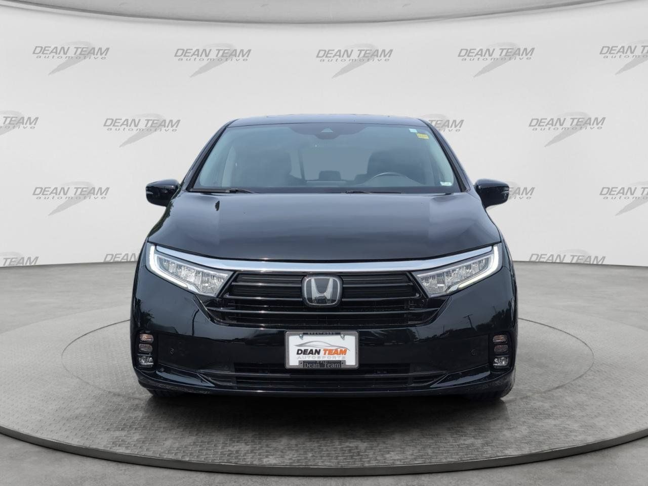 Used 2021 Honda Odyssey Touring image 2