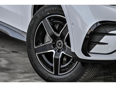 New 2026 Mercedes-Benz GLC 300 4MATIC image 3