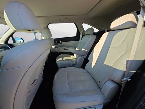 Used 2024 Kia Sorento SX Prestige w/ Panoramic Sunroof Package image 13