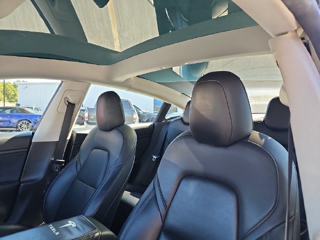 Used 2021 Tesla Model 3 Standard Range Plus RWD image 10