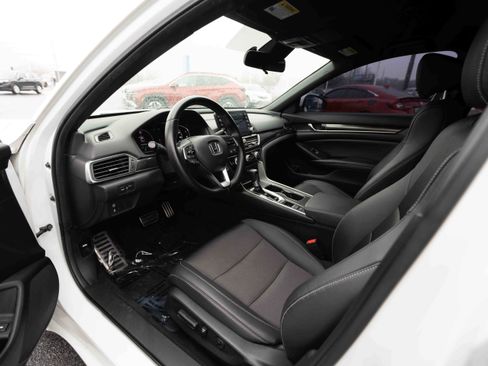 Used 2019 Honda Accord Sport image 8