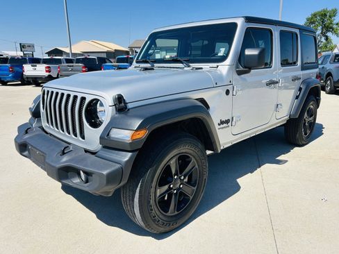 Used 2022 Jeep Wrangler Unlimited Sport AWD/4WD image 29