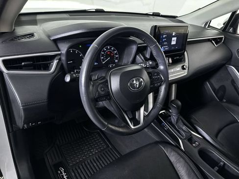 Used 2024 Toyota Corolla Cross LE FWD image 10