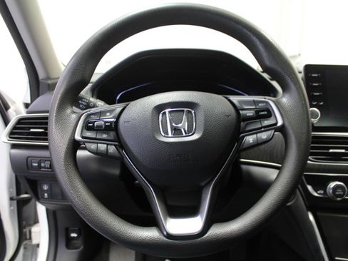 Used 2018 Honda Accord EX image 8