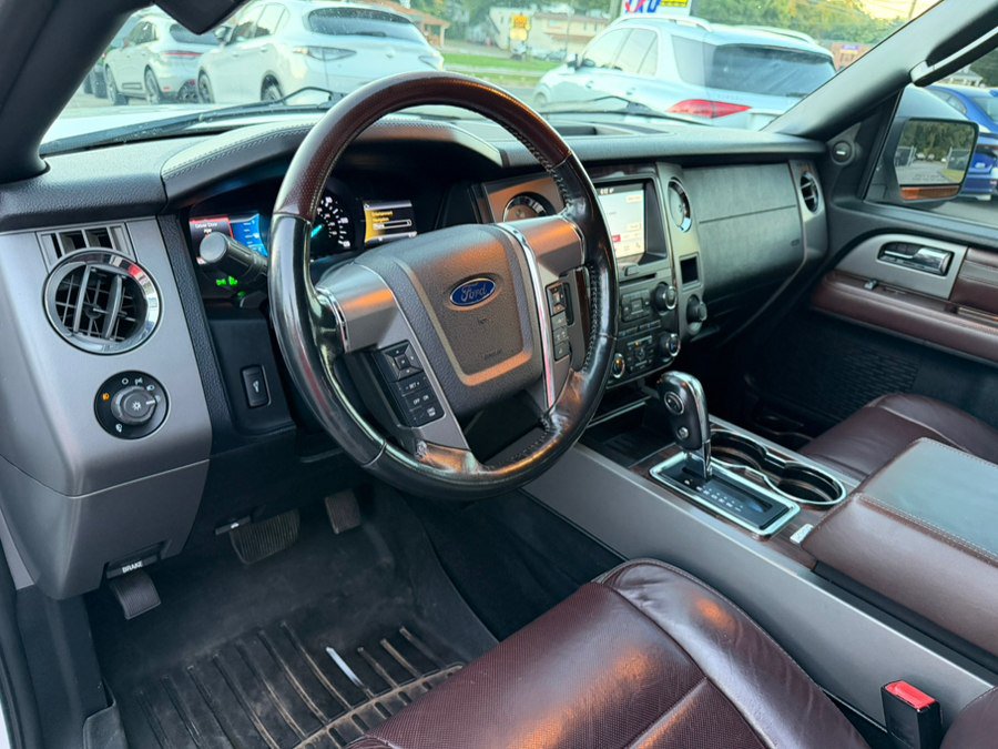 Used 2016 Ford Expedition Platinum AWD/4WD image 17