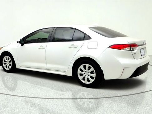 Used 2025 Toyota Corolla LE FWD image 7