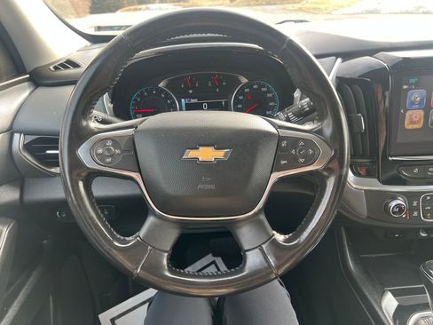 Used 2019 Chevrolet Traverse LT image 13