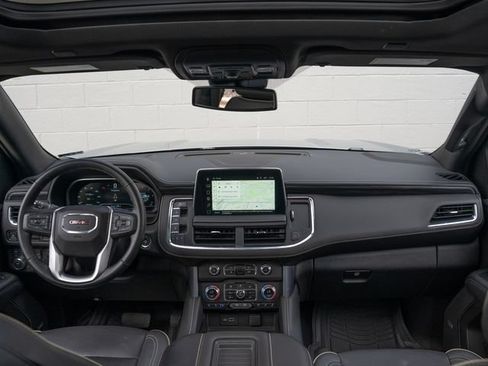 Used 2023 GMC Yukon XL SLT w/ SLT Premium Package AWD/4WD image 22