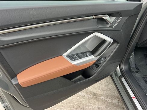 Certified 2025 Audi Q3 2.0T Premium w/ Convenience Package image 10