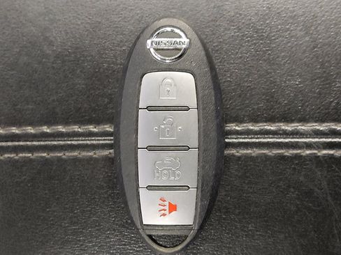Used 2023 Nissan Sentra SV FWD image 32