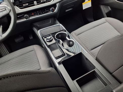 New 2026 Chevrolet Equinox LT image 14