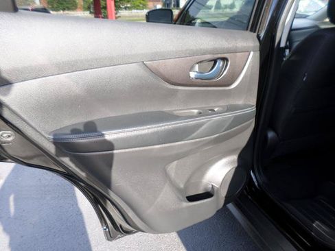 Used 2019 Nissan Rogue SV w/ Premium Package AWD/4WD image 35