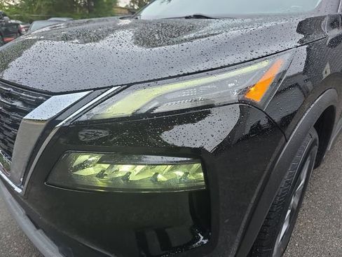 Used 2023 Nissan Rogue S image 14