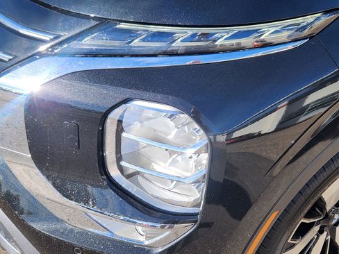 New 2025 Mitsubishi Outlander SE image 5