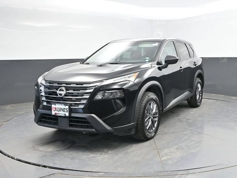 Used 2024 Nissan Rogue S AWD/4WD image 5