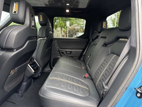 Used 2022 Rivian R1T Adventure AWD/4WD image 11