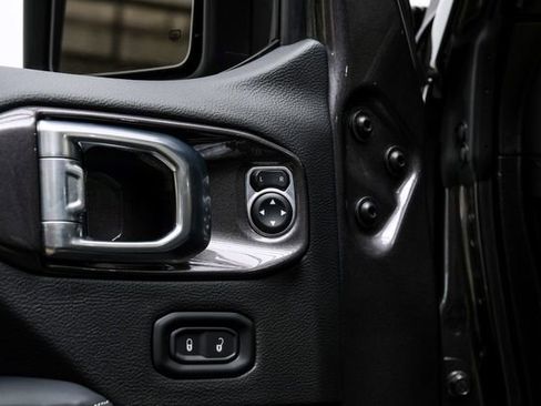 Used 2025 Jeep Wrangler Unlimited Rubicon 392 image 91