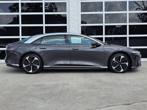 Used 2024 Lucid Air Touring AWD/4WD image 3