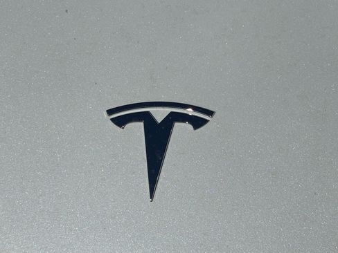 Used 2022 Tesla Model Y Performance AWD/4WD image 9